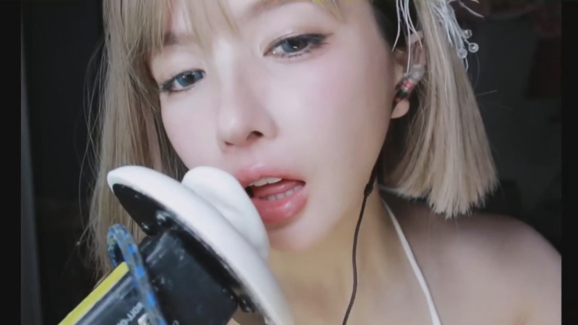 【大艺术嘉】黄短发弹舌略略略 恶龙咆哮