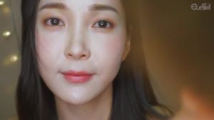 我会轻轻抚摸你的脸