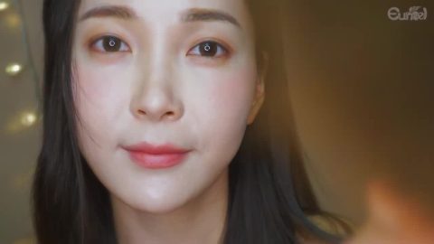 我会轻轻抚摸你的脸