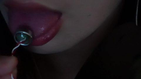舔舐耳膜零件